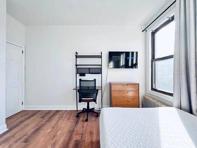 Photo - Furnished room/NOT APARTMENT Unit 2