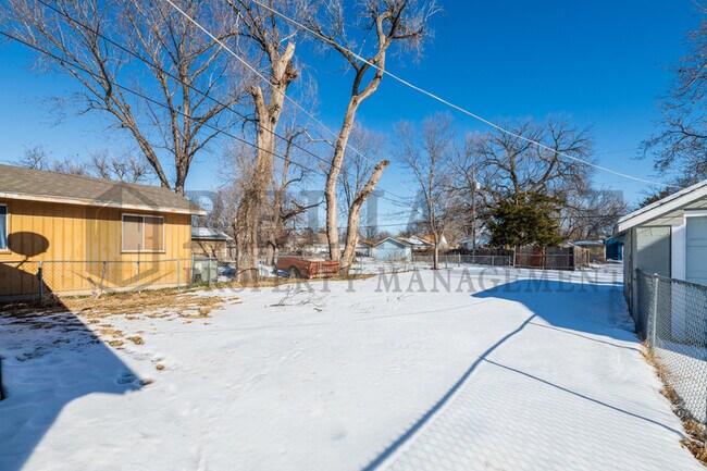 Photo - 1836 S Gold St