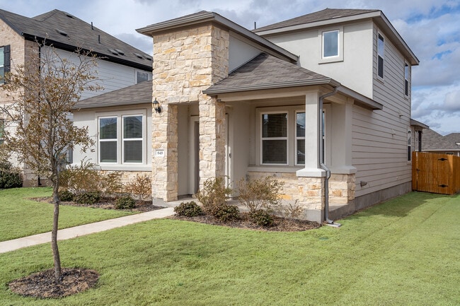 Photo - 848 Long Run