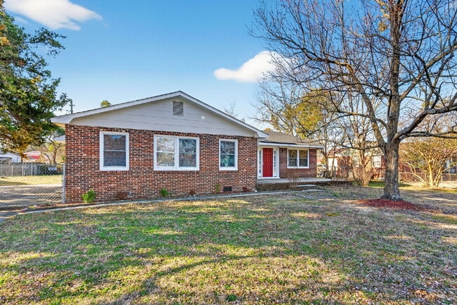 Photo - Spacious 5-Bedroom Retreat with 2.5 Baths in Saint Pauls – Your Dream Home Awaits!