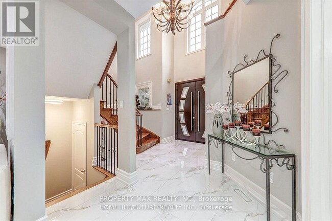 Photo - 28 Billancourt Cres