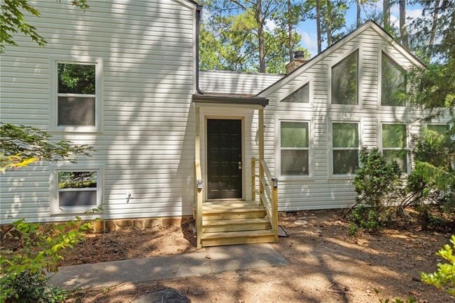 Building Photo - 4060 Oak Ferry Dr NE Rental