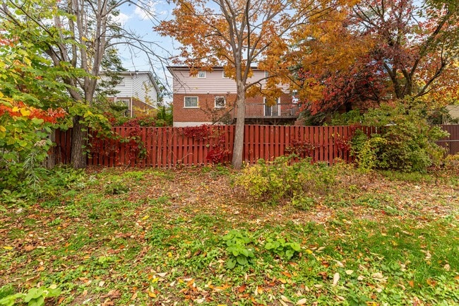 Photo - 64 Collete Crescent