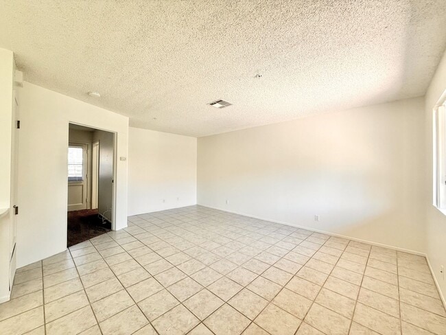 44620 San Rafael Ave Unit 06