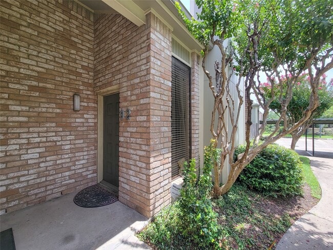 Photo - 8100 Cambridge St Unit 92