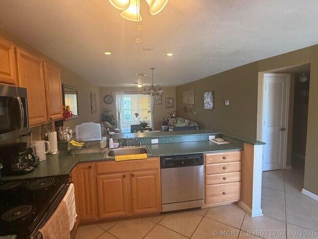 230 NE 26th Ave Unit 404
