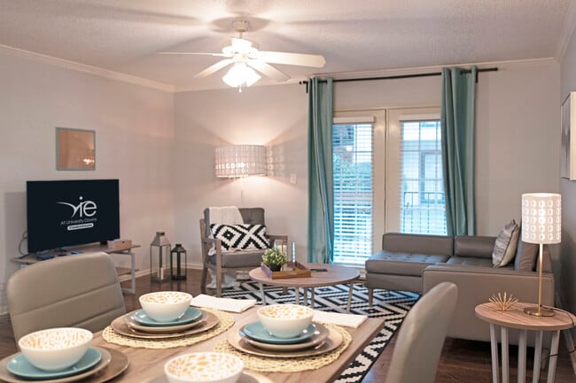 Living/Dining Room