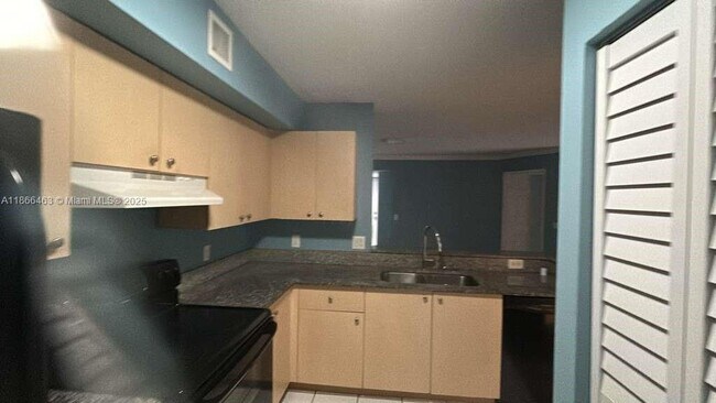 Photo - 2427 Centergate Dr Unit 205
