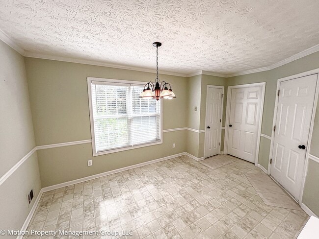 Photo - 861 Windward Rd