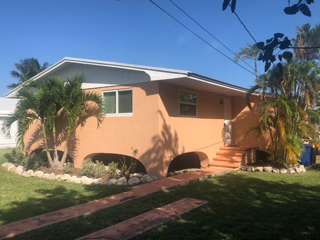 1635 Pandorea Ln