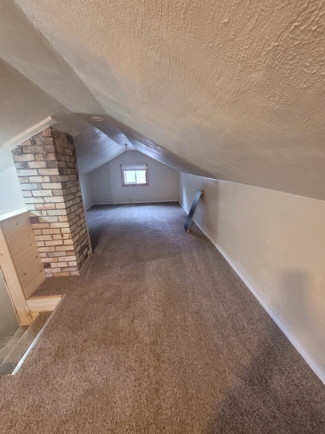 Building Photo - 515 N 6th St