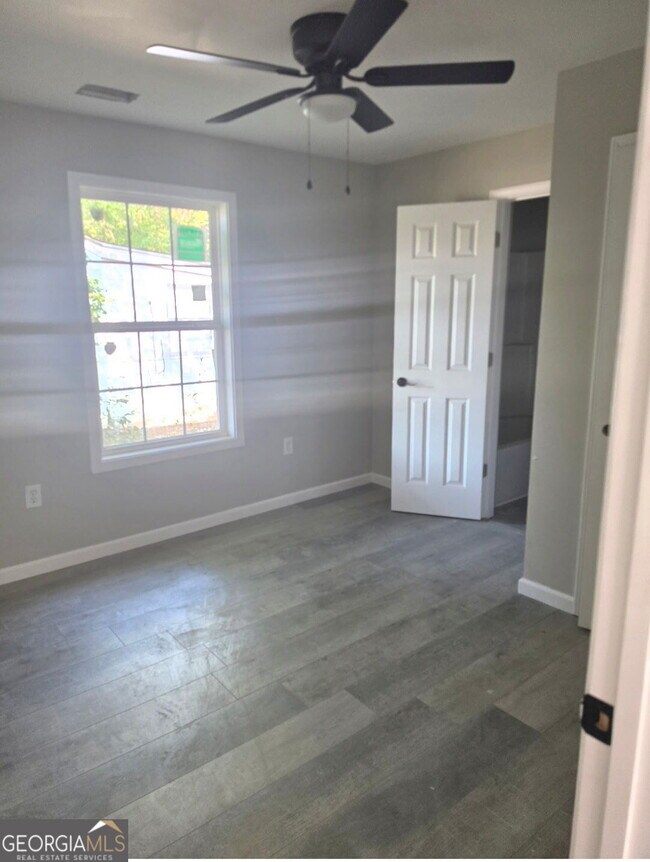 Photo - 202 Barton Dr