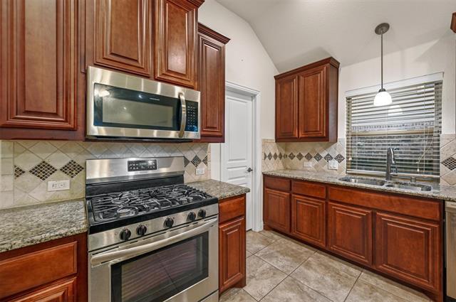 Photo - 905 Foxtail Dr