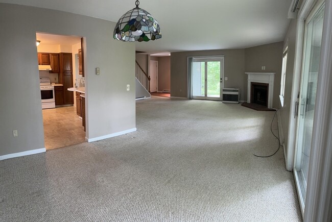 Photo - 5 Settlers Ct
