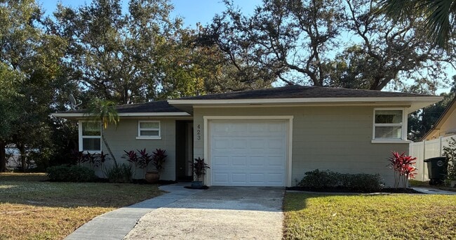 423 Wildwood Way