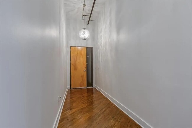 Photo - 87 Peachtree St SW