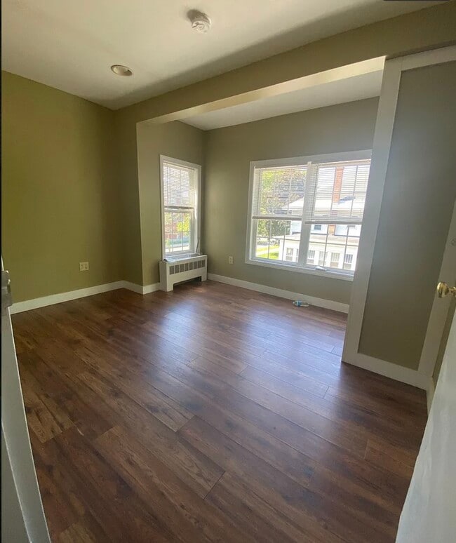 57 Winchester St - Rooms for Rent