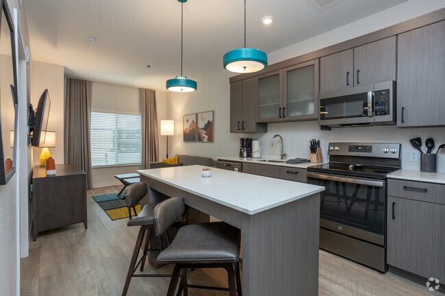 Interior Photo - Waterwalk Tucson Rental