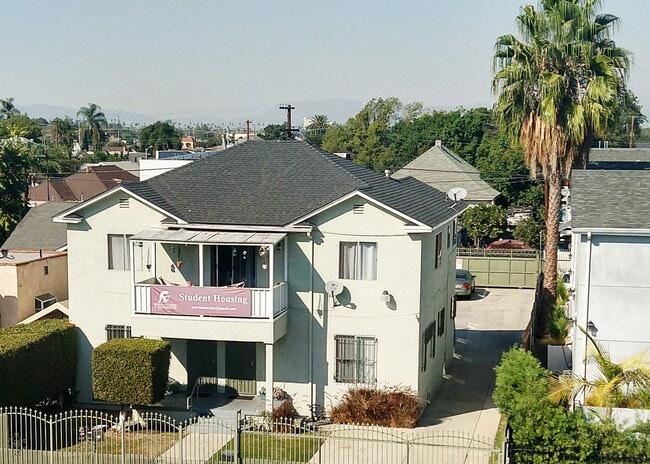 Building Photo - 1331 W 37th Dr Unit 1331 W. 37 Drive