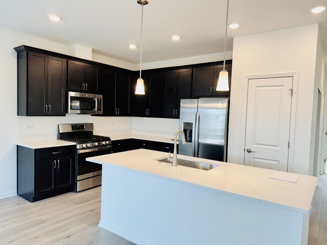 Kitchen - 4377 Chelsea Manor Cir Townhome