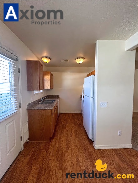 Photo - 465 Taft Ave Unit B