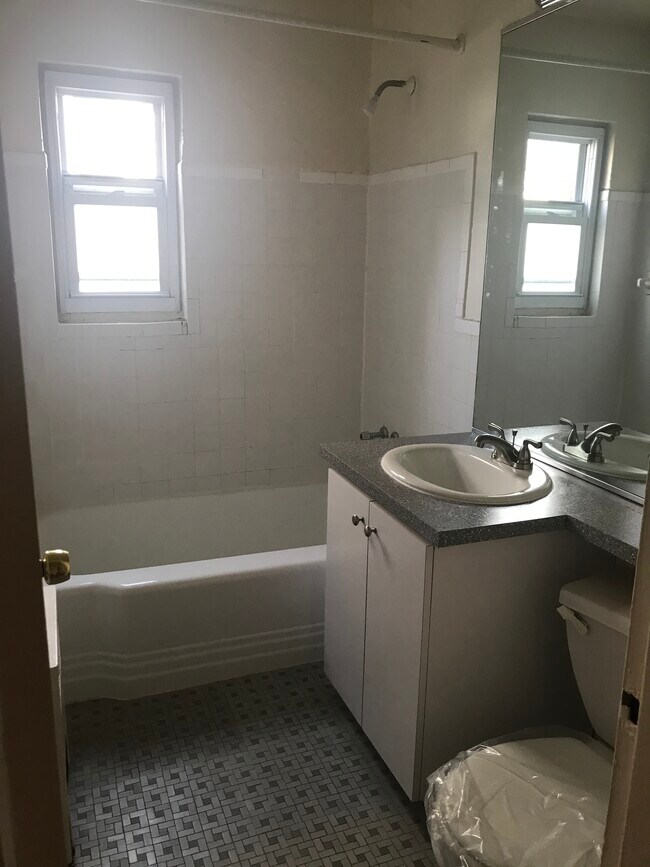 Photo - 401 Park Ave Unidad D