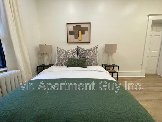 Photo - 44 Victoria Ave S Unit 203