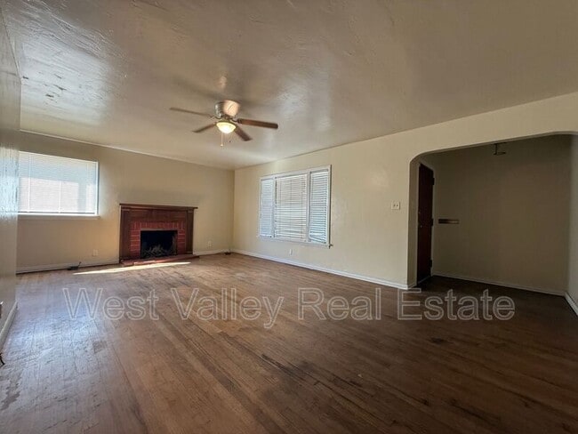 Photo - 155 North St