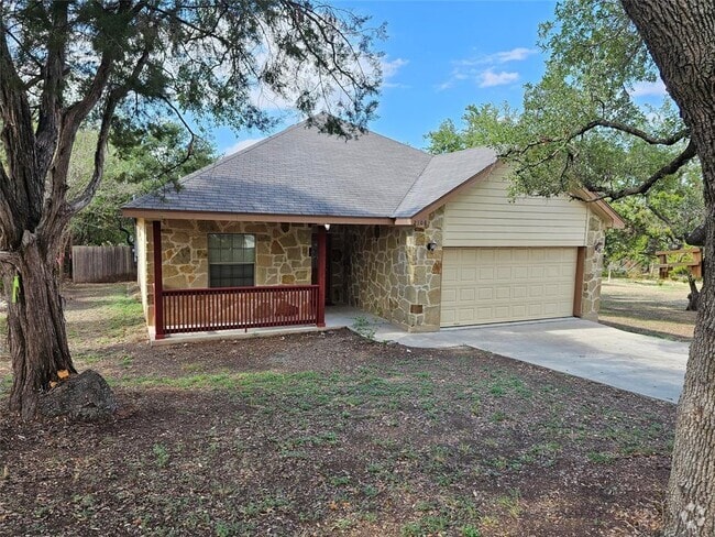 Building Photo - 2106 Red Fox Rd Rental