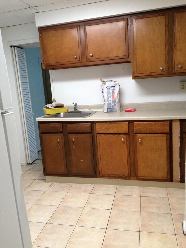 Kitchen - 3104 Kennett Sq