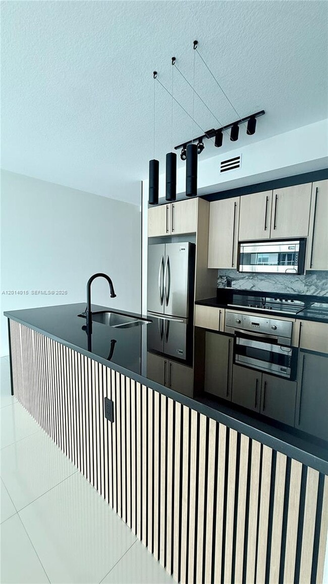 Photo - 79 SW 12th St Unit 4008S