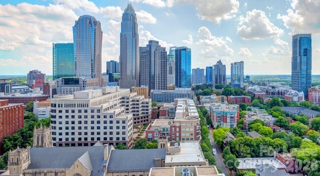 Photo - 640 N Church St Unidad C4