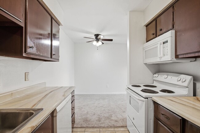 Photo - 825 S Grand Ave Unit Apt 1