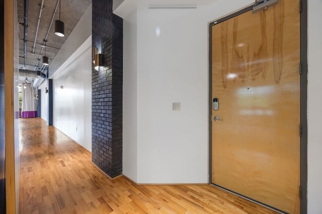 Photo - 505 Bastrop St Unit 201