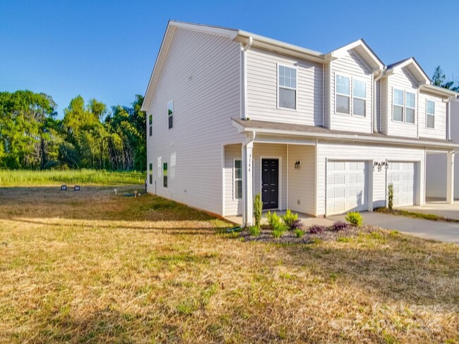 Photo - 914 S Battleground Ave Townhome