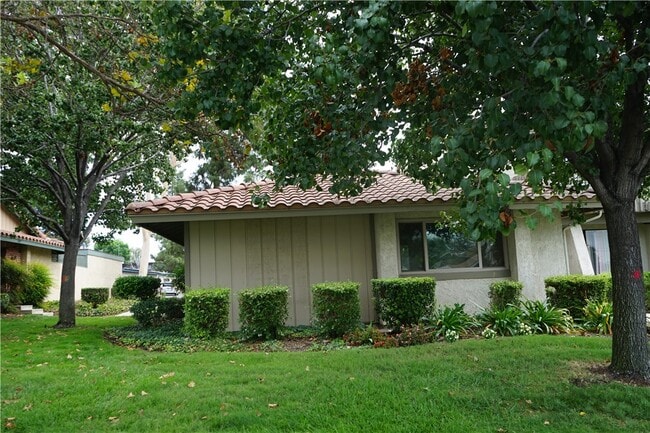 Photo - 9719 Fremont Ave