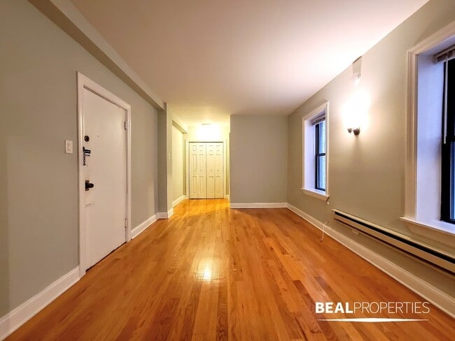1347 N Dearborn