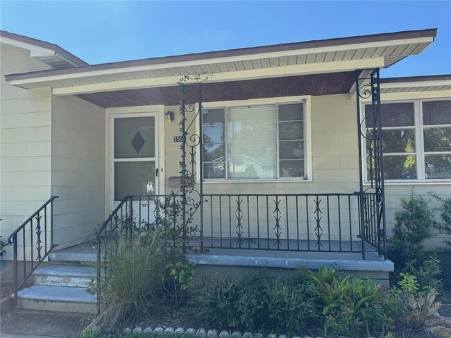 Photo - 2500 14th Ave N