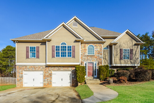 Stunning 4-Bedroom in Rydal, GA! - Stunning 4-Bedroom in Rydal, GA! Casa