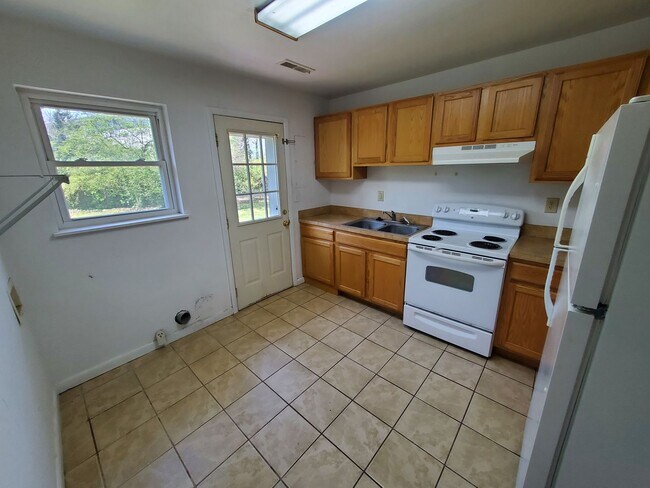 Photo - AFFORDABLE 2 BEDROOM VIRGINIA BEACH DUPLEX UNIT! GREAT SCHOOLS.