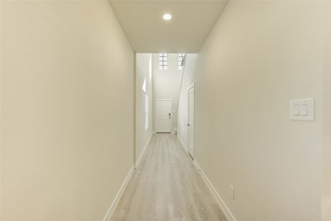 Photo - 21526 George Wayne Wy