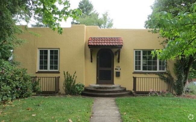 Building Photo - Unique Home on 19th and Onyx