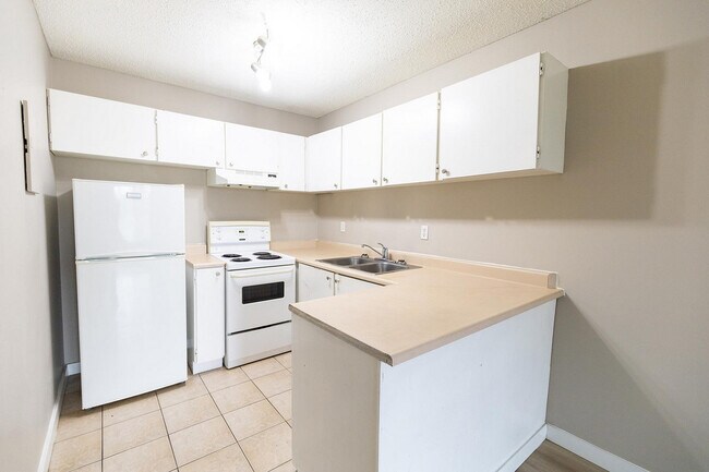 Photo - Anna Court Apartments