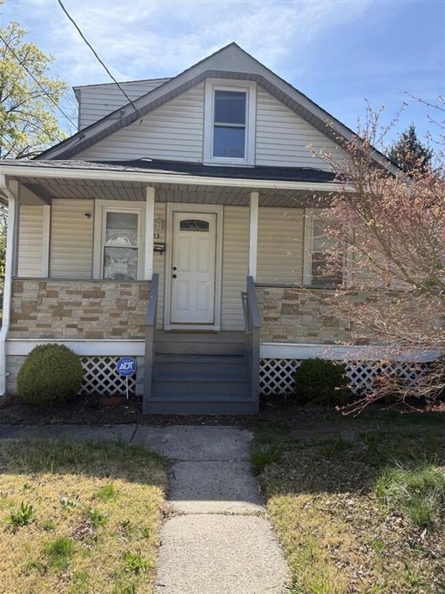 Building Photo - 23 Bowers Ave