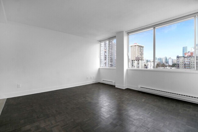Photo - 1100 Harwood Street