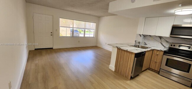 Photo - 8660 NW 5th Terrace Unidad 15-109