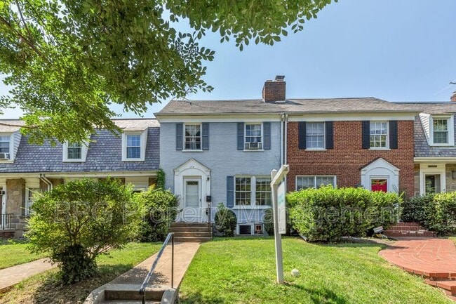 Photo - 1710 37th St NW Unidad #2