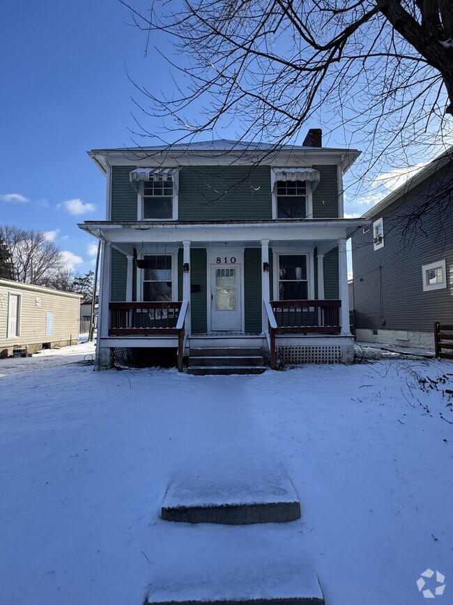 Building Photo - 810 Westbourne Ave Rental