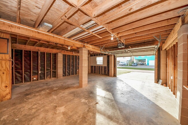 Building Photo - Waterfront Rental