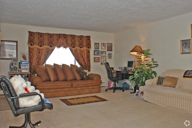 Photo - Hamlet Court Apartments